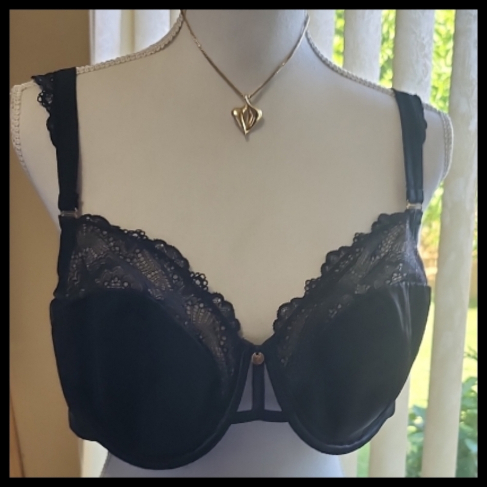 Cacique Underwire Black Silky Smooth Lace Trim Balconette Bra 42DD●